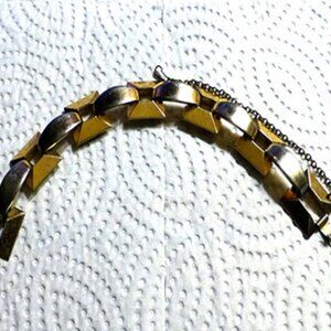 1930s Monet Jewelers Plated 7-1/4" Bracelet Unusual Safety Chain